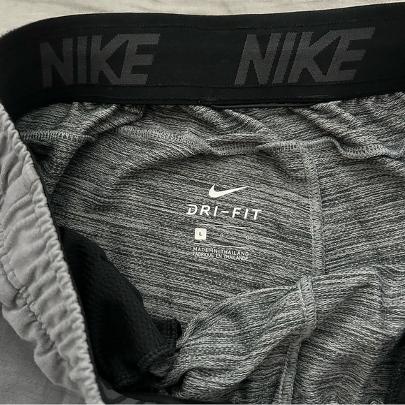 NIKE Dri-Fit Joggers - Picture 3 of 4